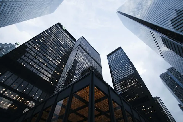 Banking & Finance